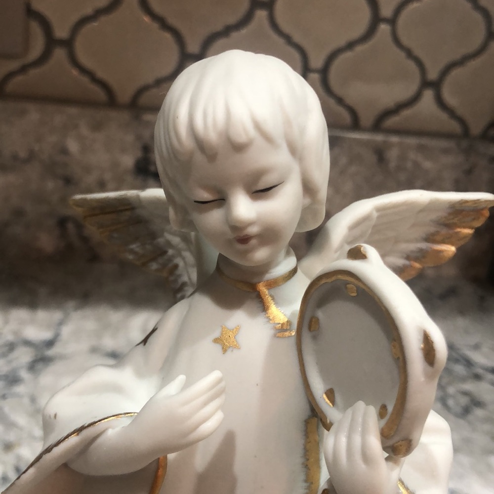 Schmid Porcelain Angel Musical Figurine - Picture 6 of 9